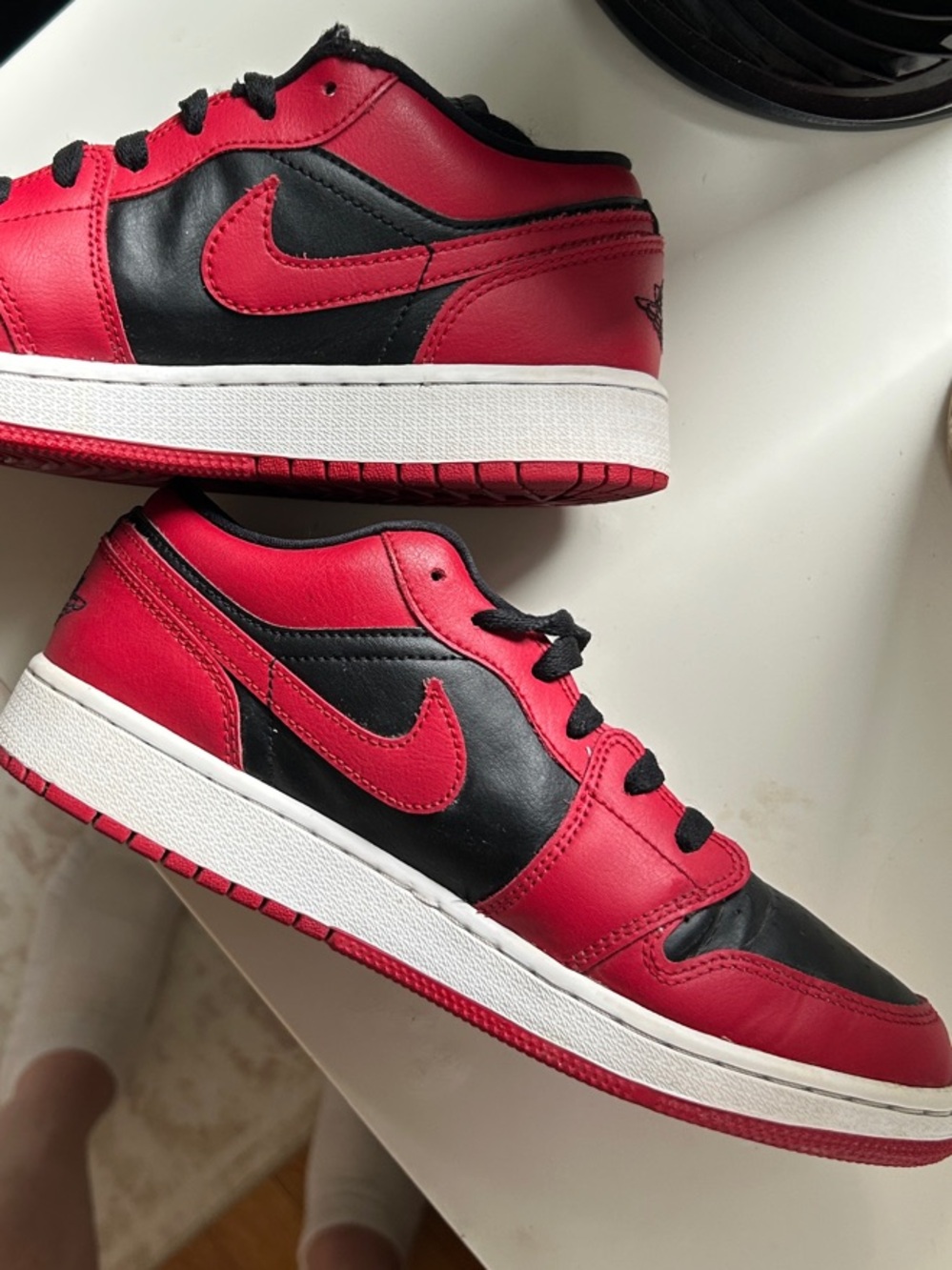 Air Jordan 1 Low "Reverse Bred" GS Youth 6Y (Fits Women 7.5-8) - Picture 10 of 10